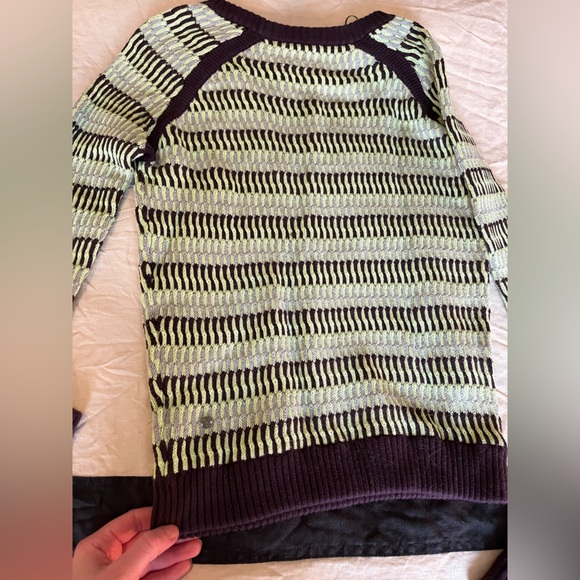 Lululemon Sweater - Picture 5 of 7